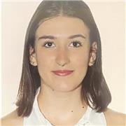 Profesor de clases de apoyo de cualquier asignatura de primaria, tengo un B2 en inglés y un nivel de 5 años de francés. Chica de 18 años